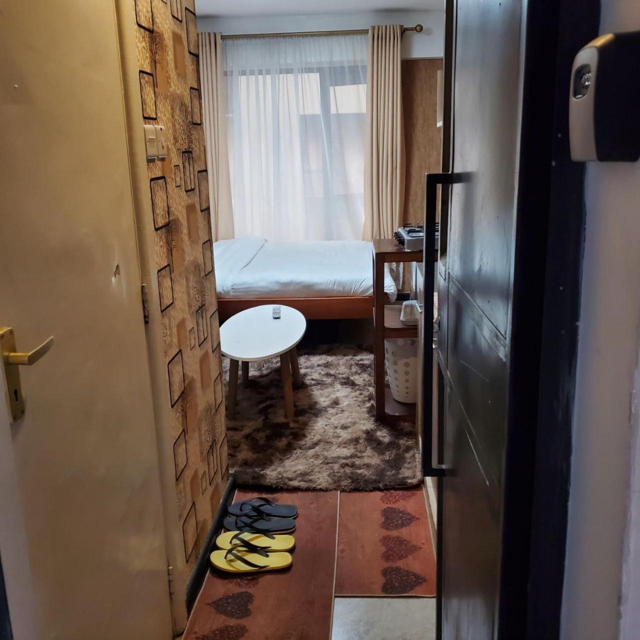 Lovely & Cozy Compact Studio Near Airport With Rooftop View Apartman Nairobi Kültér fotó