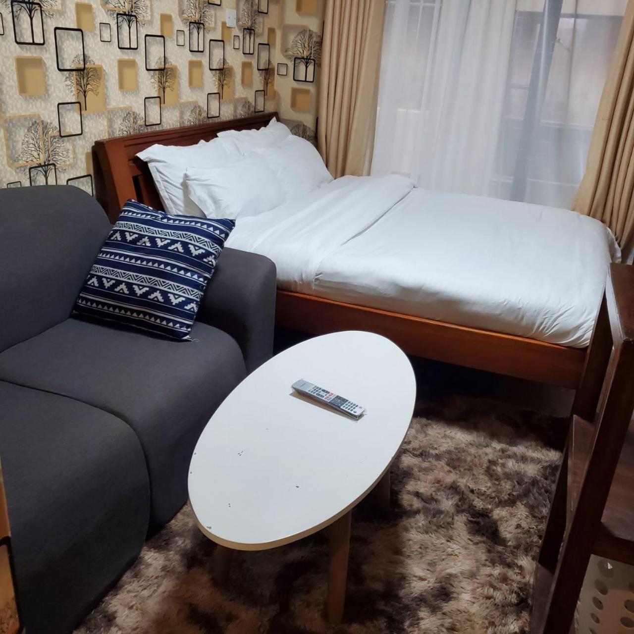 Lovely & Cozy Compact Studio Near Airport With Rooftop View Apartman Nairobi Kültér fotó